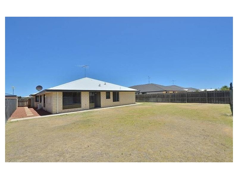 47 Seascapes Boulevard, Halls Head WA 6210