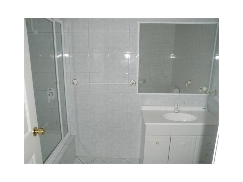 24 Santavea Mews, Halls Head WA 6210