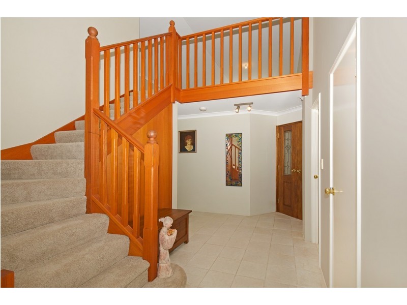 21 Brouwer Trail, Dudley Park WA 6210