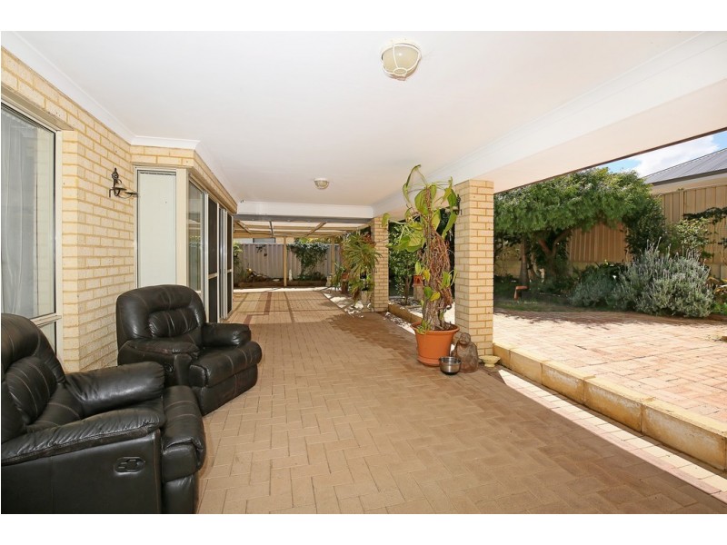 21 Brouwer Trail, Dudley Park WA 6210