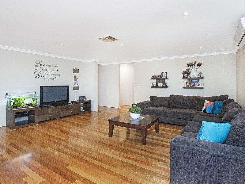 28 Scarab Court, Halls Head WA 6210