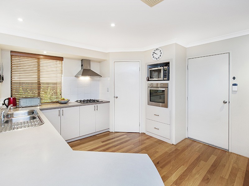 28 Scarab Court, Halls Head WA 6210