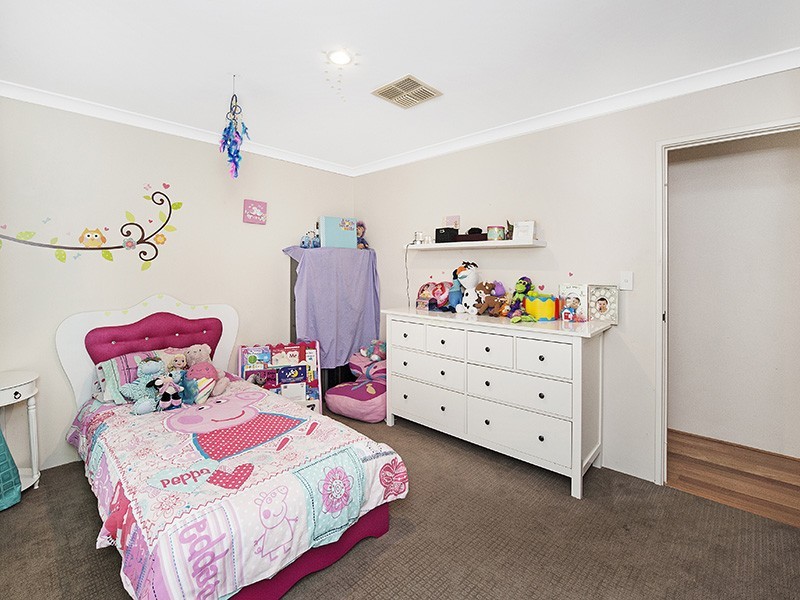 28 Scarab Court, Halls Head WA 6210