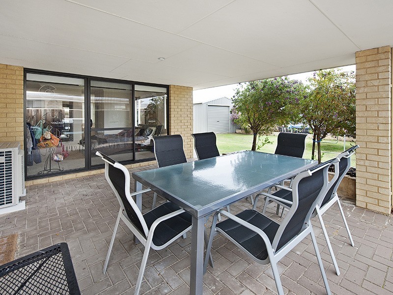 28 Scarab Court, Halls Head WA 6210