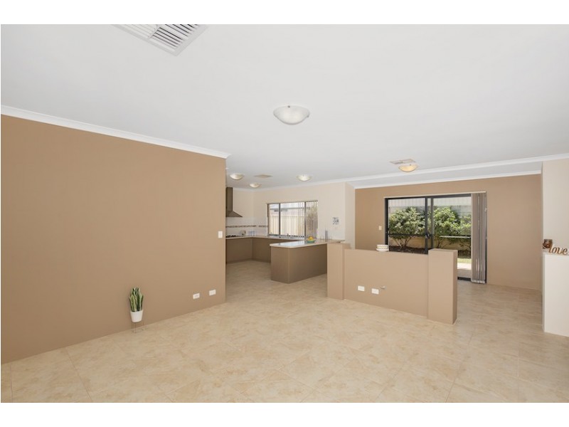 6 Cuballing Retreat, Dawesville WA 6211