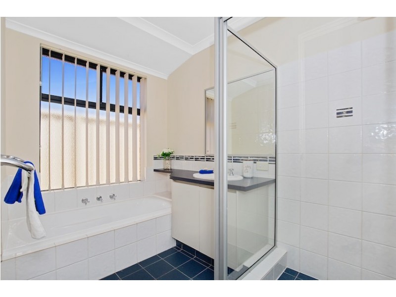 6 Cuballing Retreat, Dawesville WA 6211
