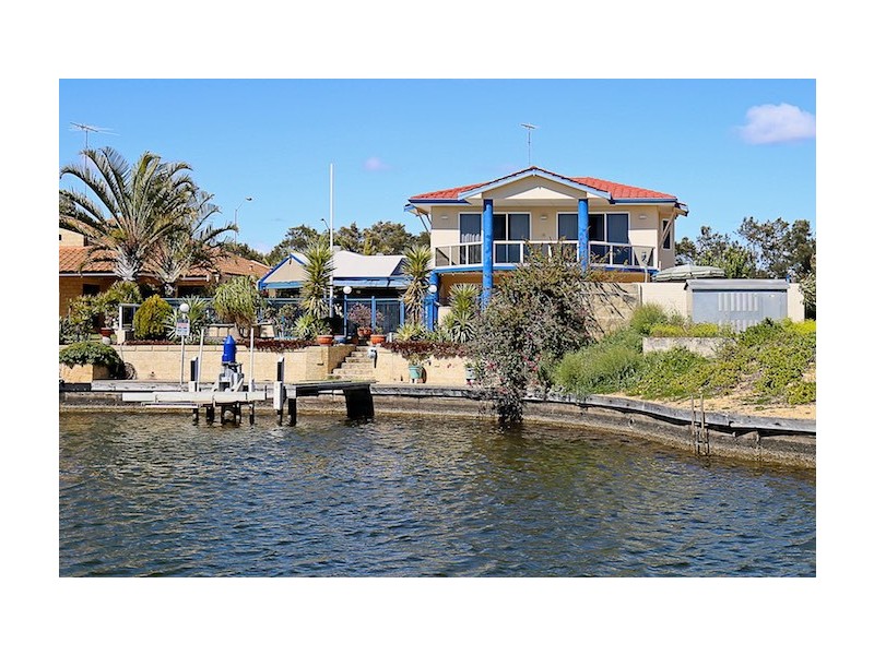 21 Waterside Drive, Dudley Park WA 6210