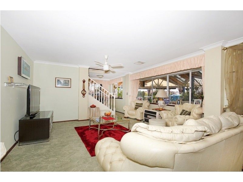 21 Waterside Drive, Dudley Park WA 6210
