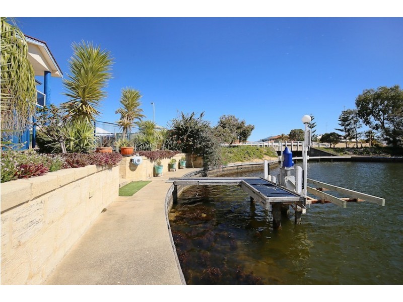 21 Waterside Drive, Dudley Park WA 6210
