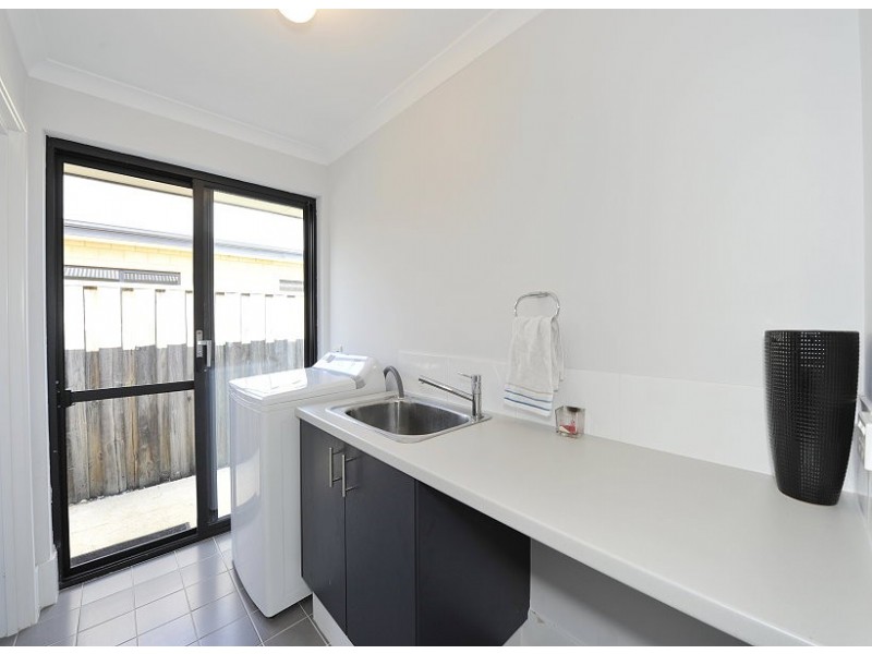 198 Peelwood Parade, Halls Head WA 6210