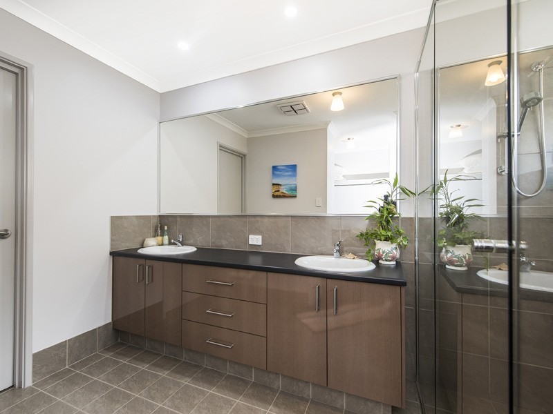 29 Victor Drive, Madora Bay WA 6210