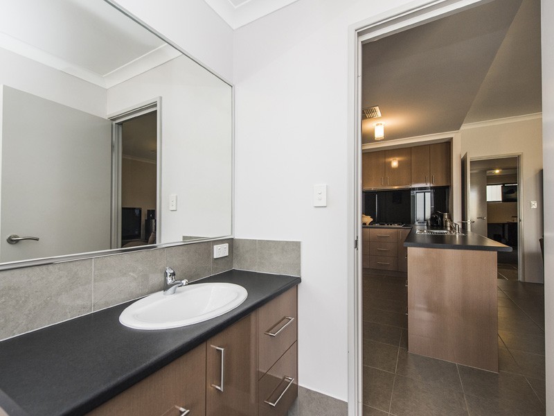 29 Victor Drive, Madora Bay WA 6210