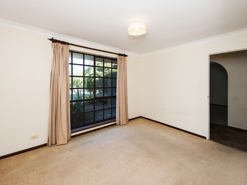 20 Vance Street, Dudley Park WA 6210