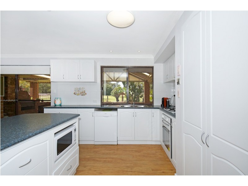 92 Caponi Road, Barragup WA 6209
