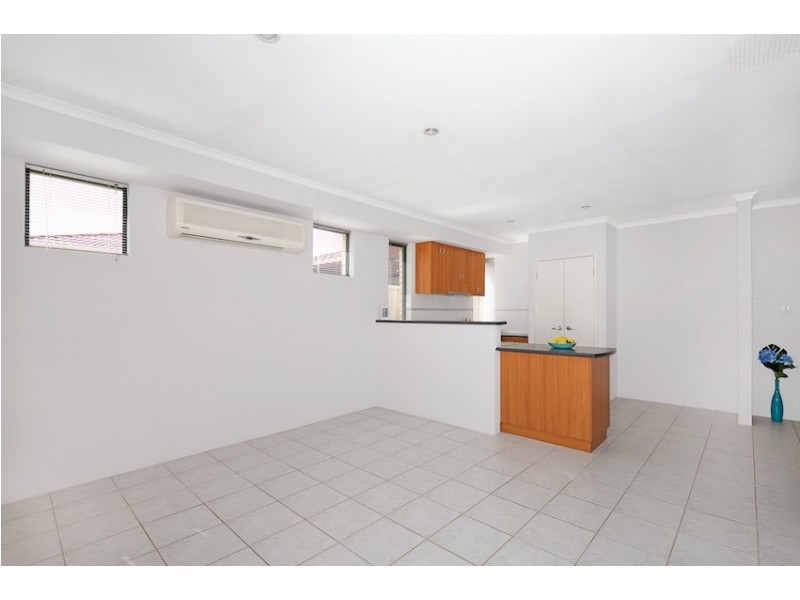 8/4 Lefroy Street, Mandurah WA 6210