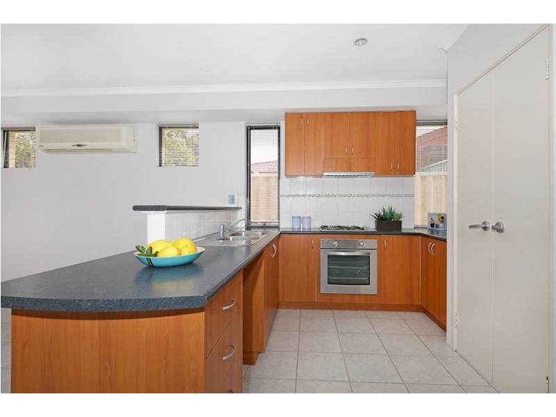 8/4 Lefroy Street, Mandurah WA 6210