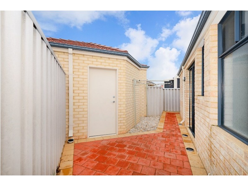 8/4 Lefroy Street, Mandurah WA 6210