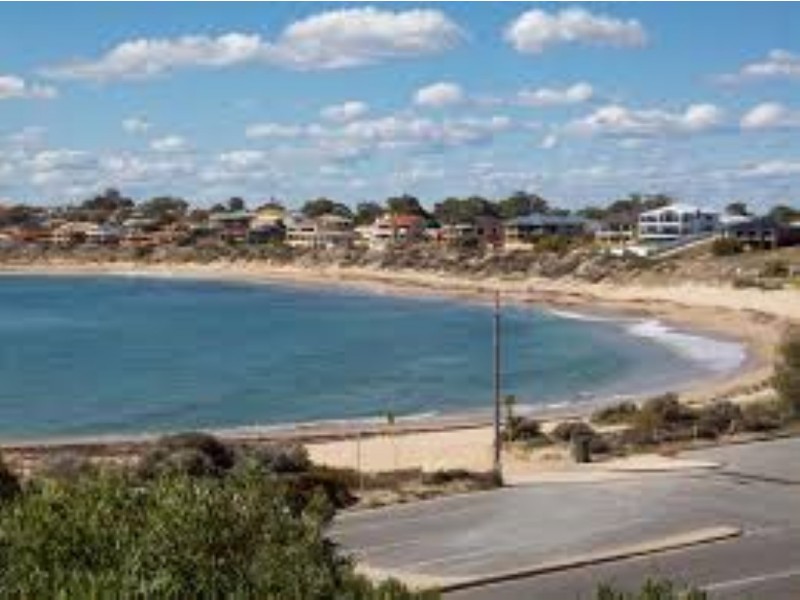 15 Illyarrie Avenue, Falcon WA 6210