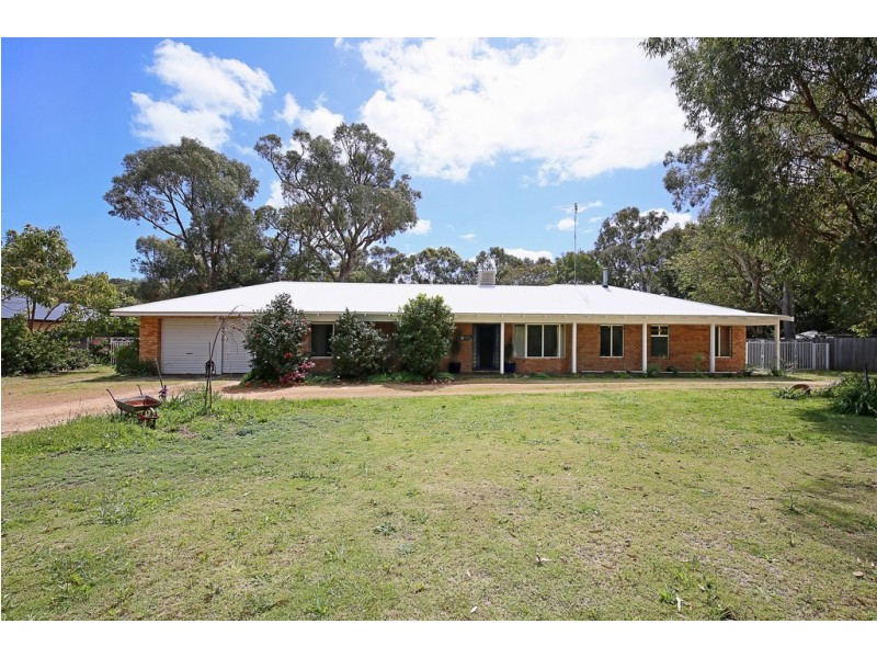 4 Nutbush Avenue, Falcon WA 6210