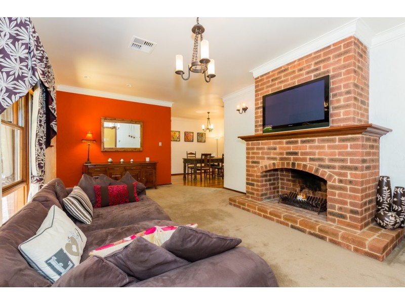 11 Nutbush Avenue, Falcon WA 6210