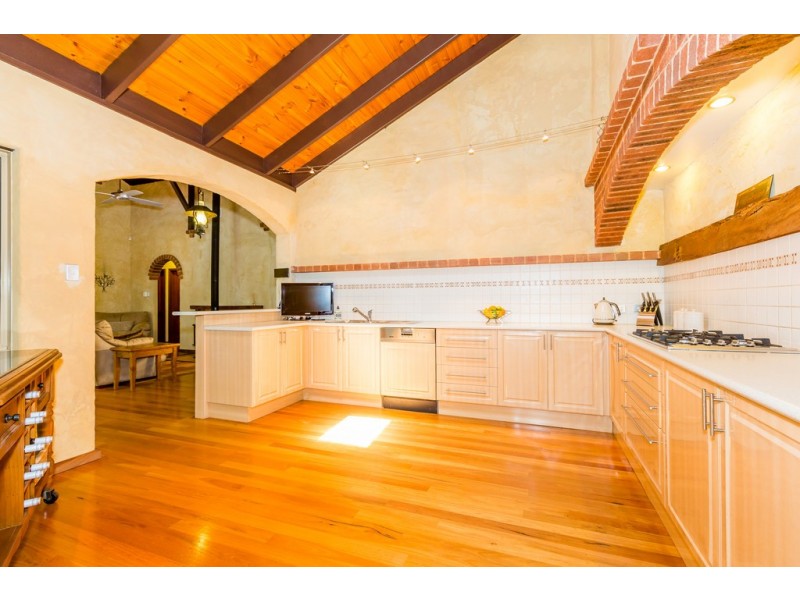 11 Nutbush Avenue, Falcon WA 6210