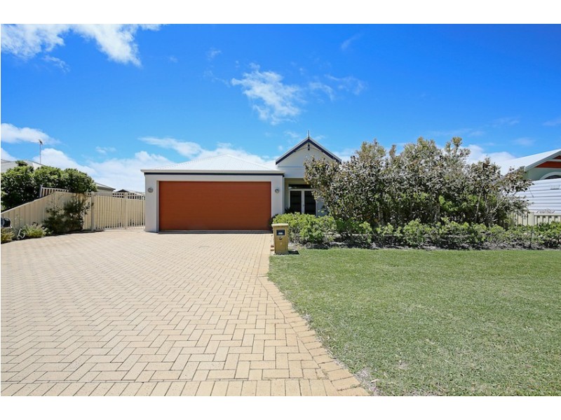 7 Sharperton Meander, Dudley Park WA 6210