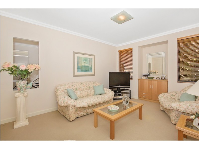 7 Sharperton Meander, Dudley Park WA 6210