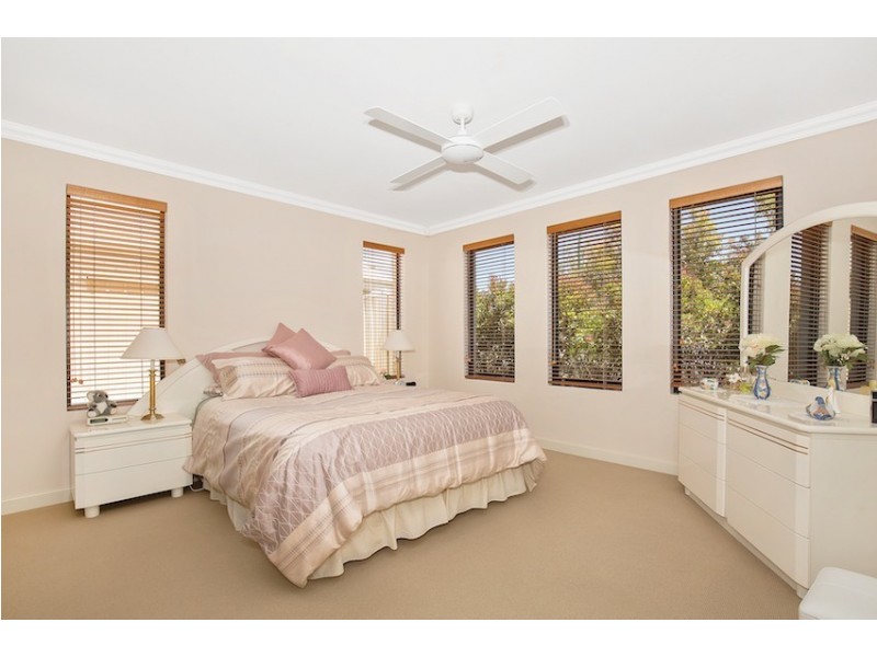 7 Sharperton Meander, Dudley Park WA 6210