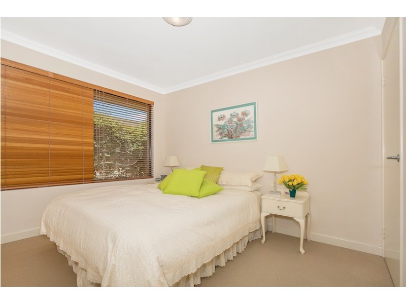 7 Sharperton Meander, Dudley Park WA 6210