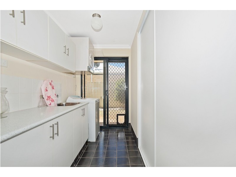 7 Sharperton Meander, Dudley Park WA 6210