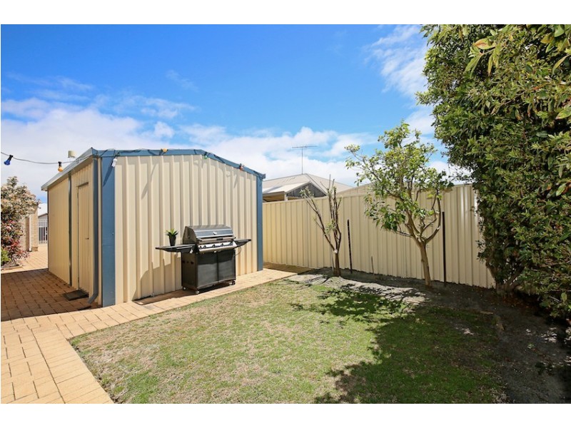 7 Sharperton Meander, Dudley Park WA 6210