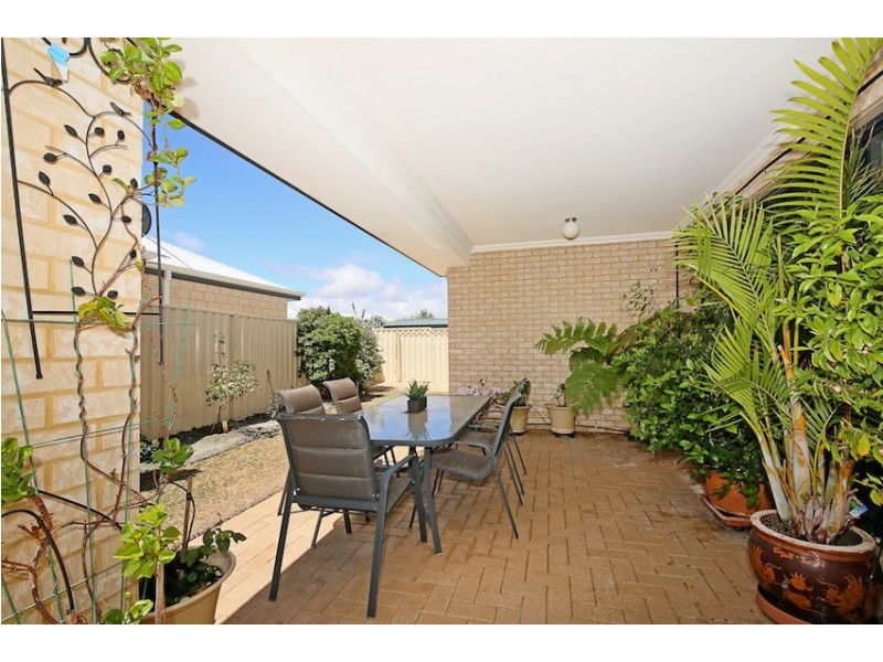 7 Sharperton Meander, Dudley Park WA 6210