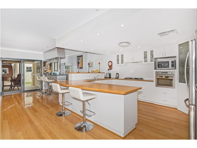 32 Parmelia Way, Madora Bay WA 6210