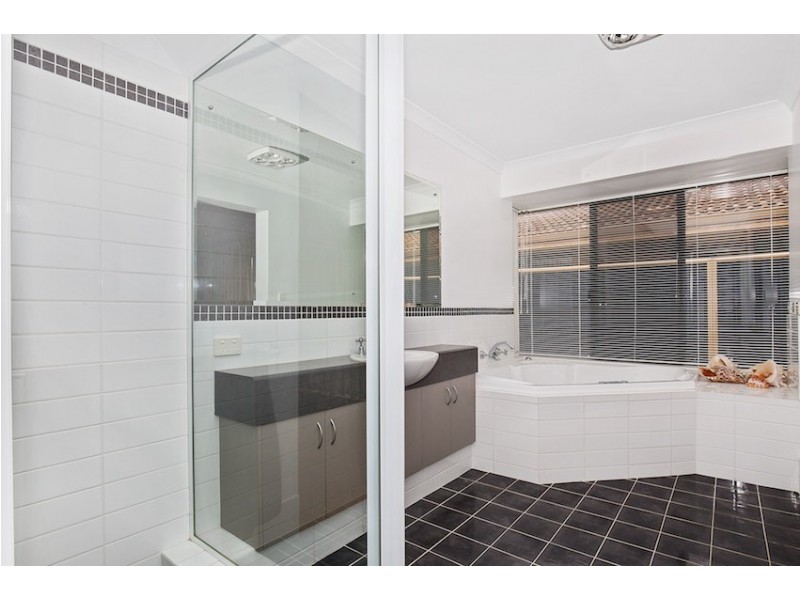 32 Parmelia Way, Madora Bay WA 6210