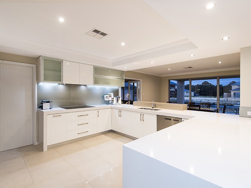 5 Gael Place, Dudley Park WA 6210