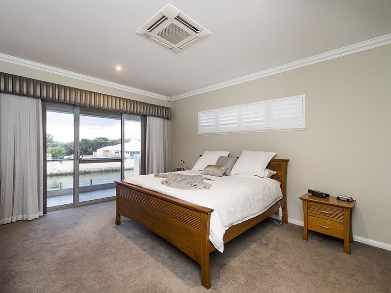 5 Gael Place, Dudley Park WA 6210