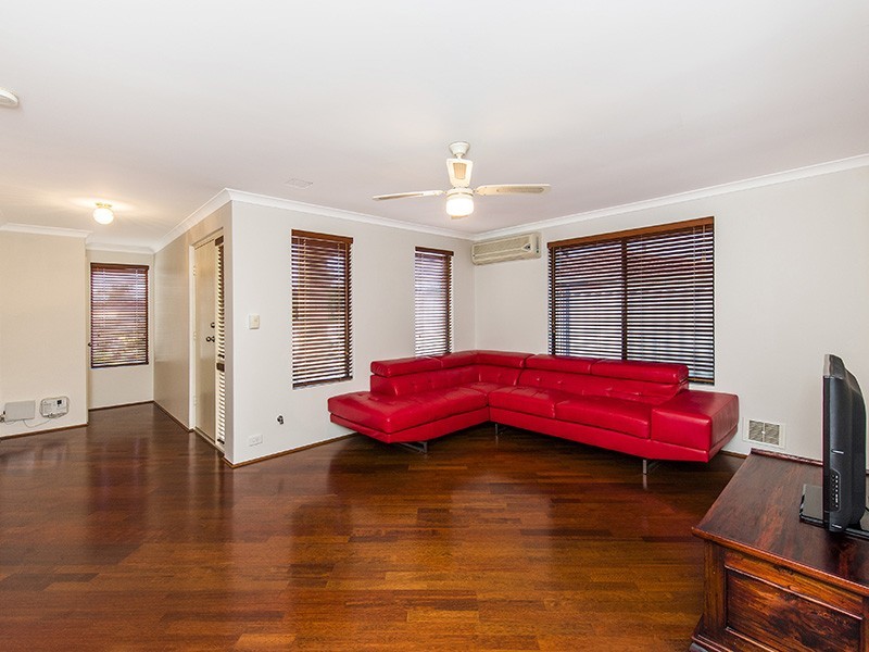 2/57 Portmarnock Circle, Halls Head WA 6210