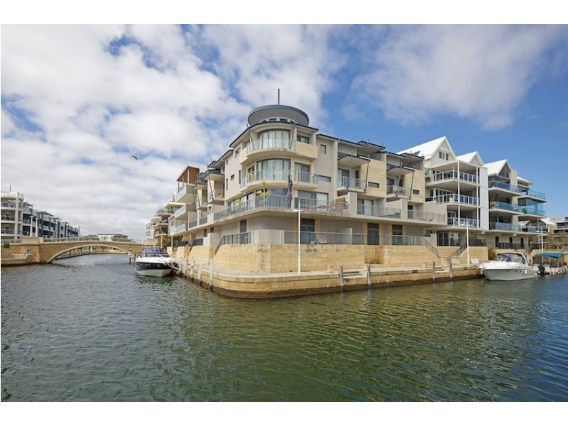 3/12 Cannaregio Square, Mandurah WA 6210