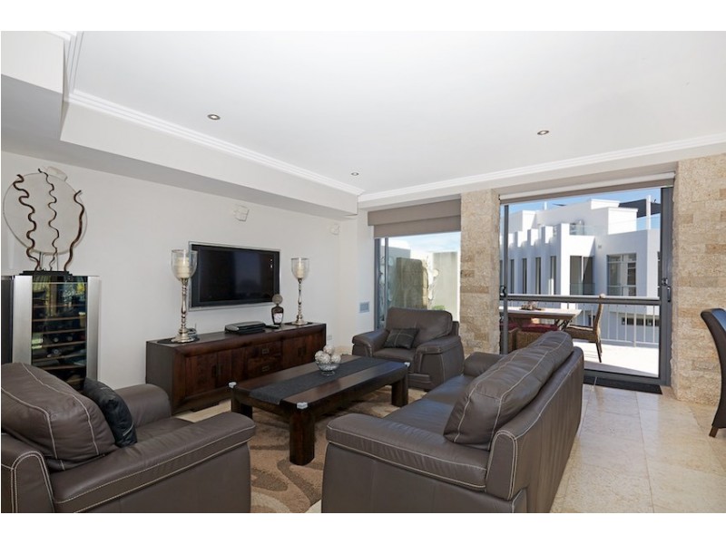 3/12 Cannaregio Square, Mandurah WA 6210