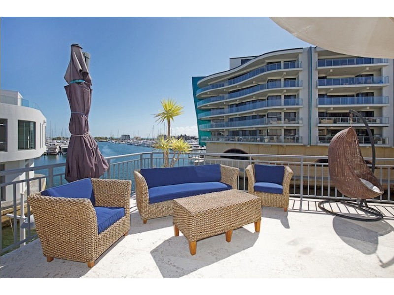 3/12 Cannaregio Square, Mandurah WA 6210