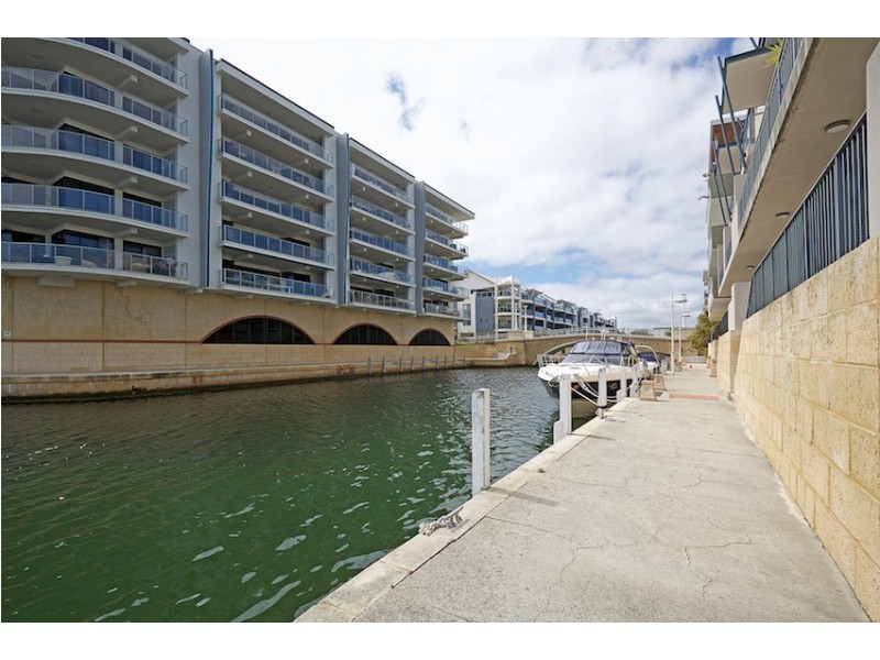 3/12 Cannaregio Square, Mandurah WA 6210