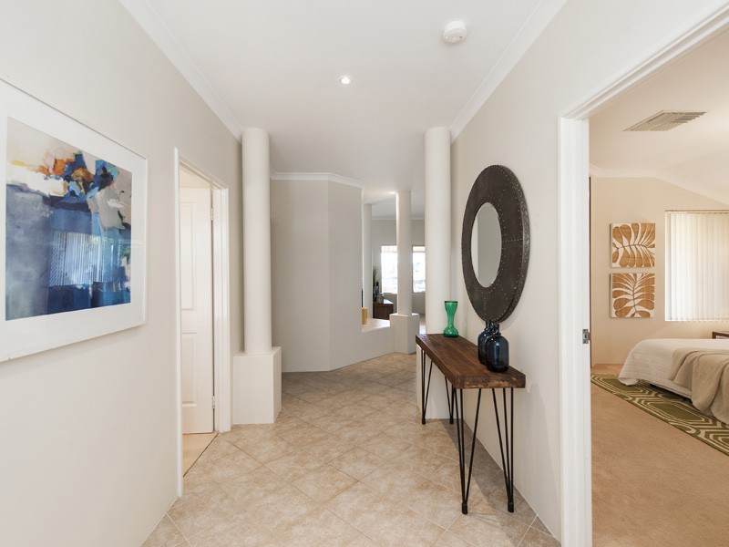 27 Genevieve Court, Halls Head WA 6210