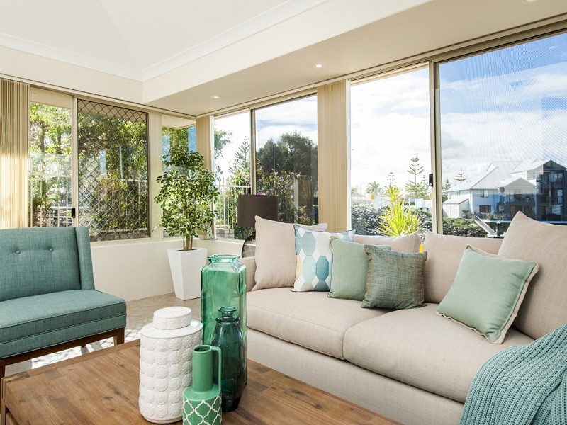 27 Genevieve Court, Halls Head WA 6210