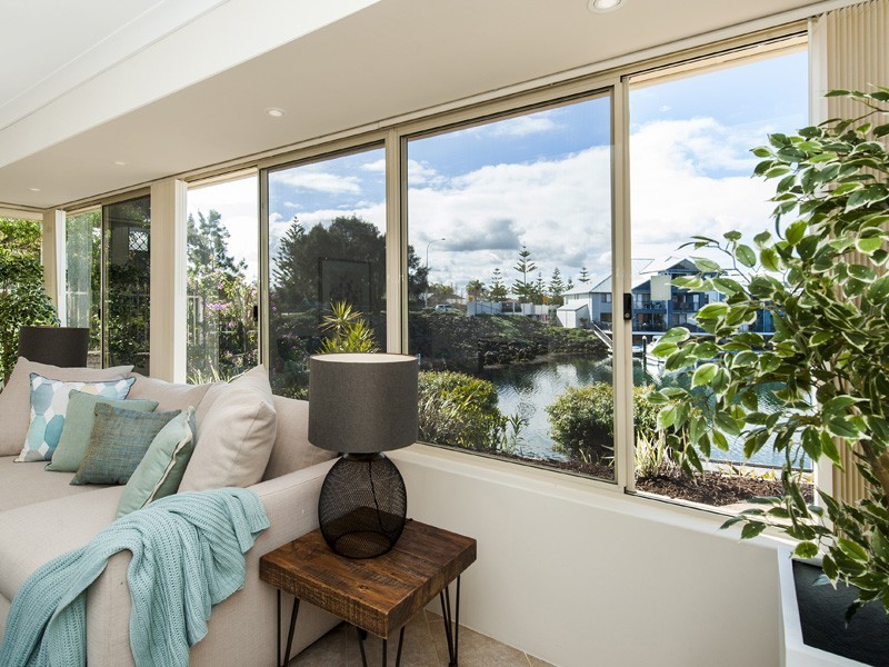 27 Genevieve Court, Halls Head WA 6210