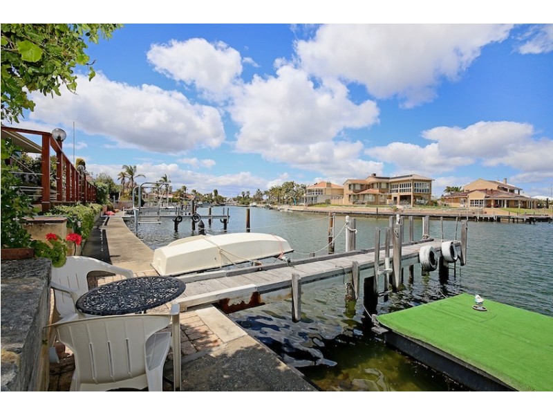 53 Blackwood Parade, Dudley Park WA 6210