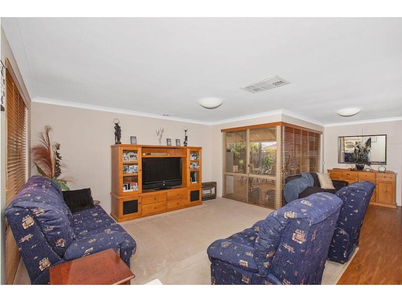 53 Blackwood Parade, Dudley Park WA 6210