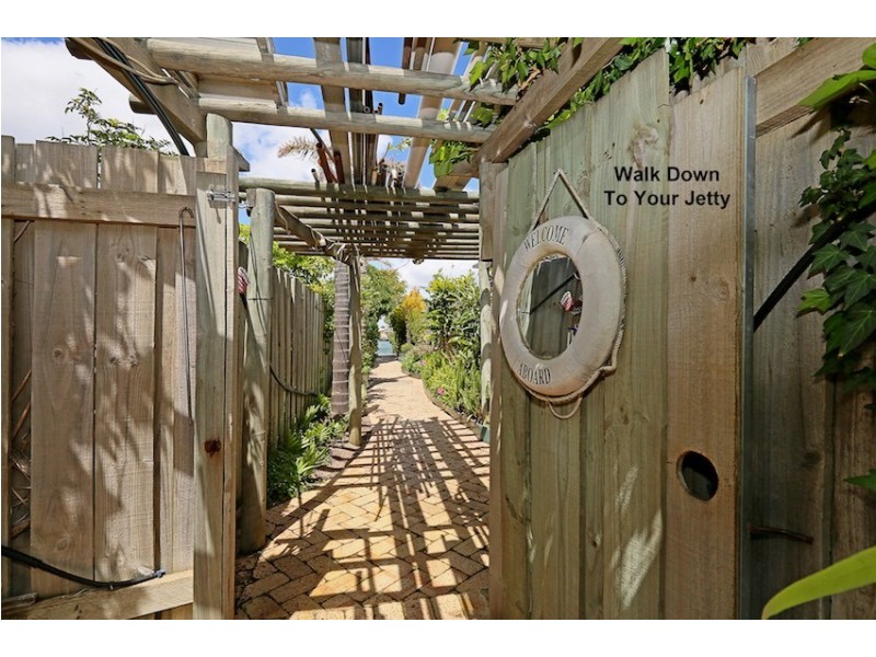 53 Blackwood Parade, Dudley Park WA 6210