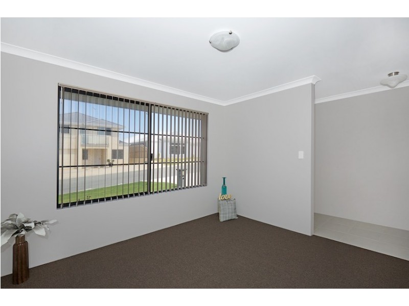 16 Sombre Rise, Halls Head WA 6210