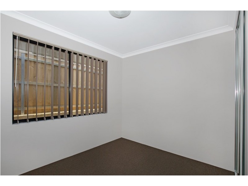 16 Sombre Rise, Halls Head WA 6210