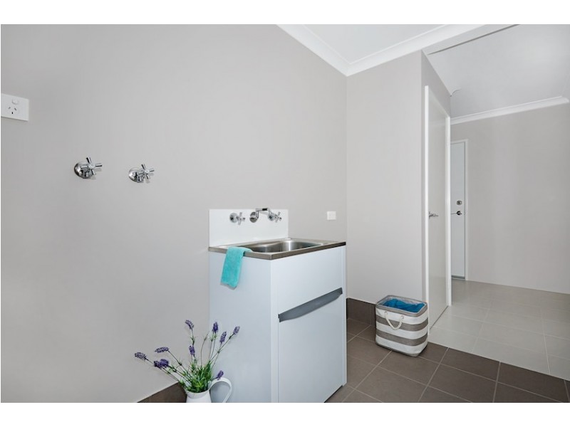 16 Sombre Rise, Halls Head WA 6210